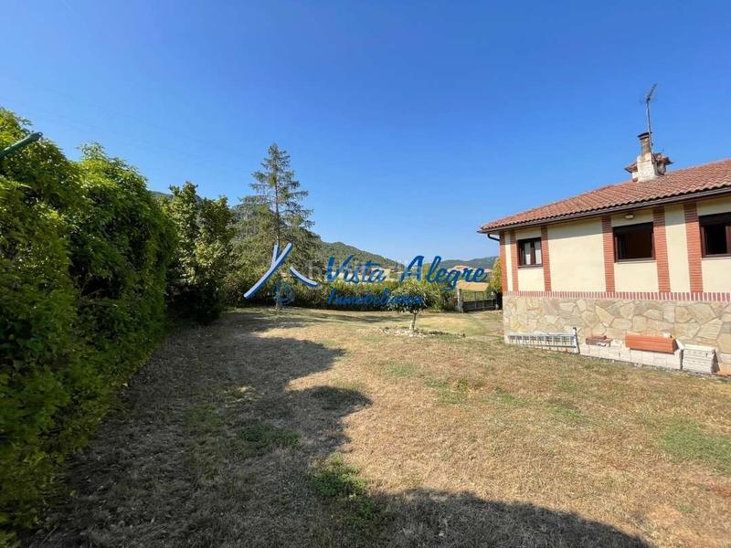 Foto 4b9131c2-f142-4578-9bdc-edd977480612. Xalet amb calefacció aparcament a Labastida