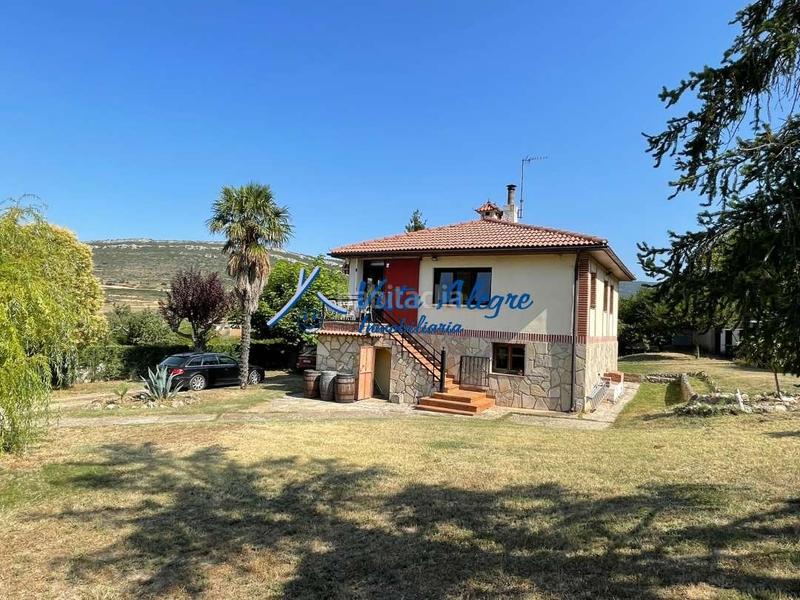 Foto 515f4570-7852-4971-b3a5-885d90f4a934. Xalet amb calefacció aparcament a Labastida