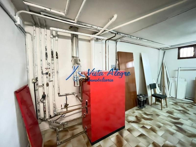 Foto 3482f6f5-93b7-46a8-9a7f-ab7ef012cf42. Maison avec chauffage parking piscine dans Haro