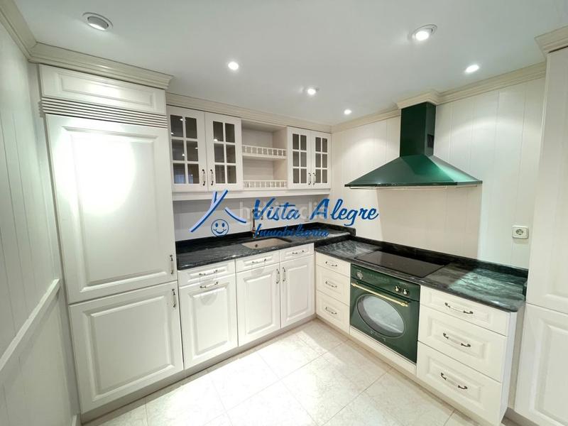 Foto 79d5bde3-8d7e-48cb-84cd-f4e7dbd5ff58. Maison avec chauffage parking piscine dans Haro