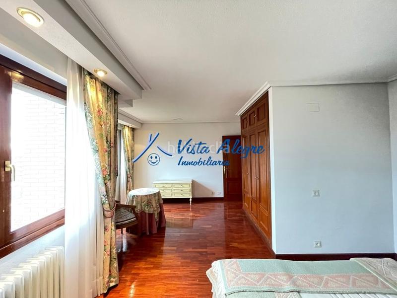 Foto b70bcd0a-1ab8-4d8d-a42e-dda30c758b58. Maison avec chauffage parking piscine dans Haro