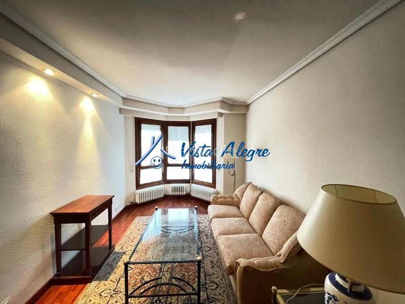 Foto e4fc43d5-2121-44aa-93aa-0d9158cebd6a. Maison avec chauffage parking piscine dans Haro