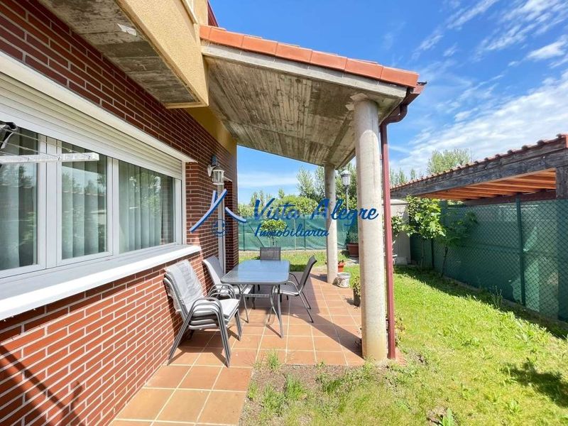 Foto 20f0279e-d150-40ce-b544-b212115f5246. Semi detached house with heating parking pool in Anguciana