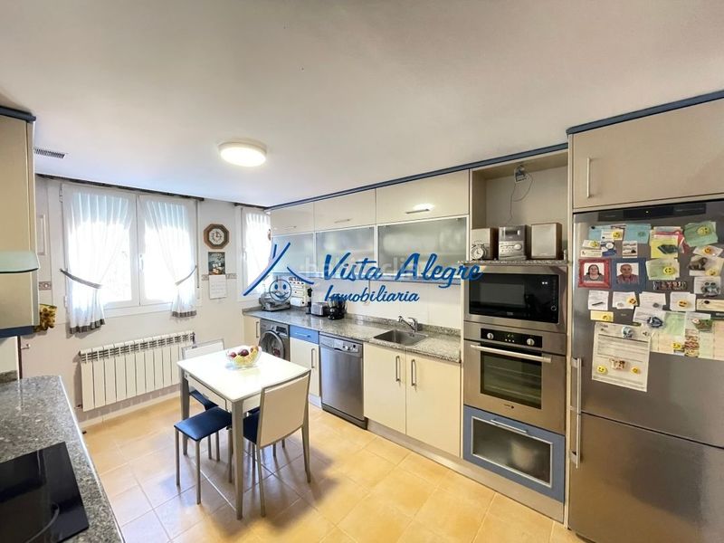 Foto 41cad4b9-2acb-4d68-b35a-102d244136c0. Semi detached house with heating parking pool in Anguciana