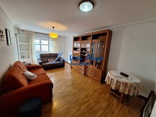 Pis a Haro. 3105 piso de 3 habitaciones con garaje y terraza para entrar a v