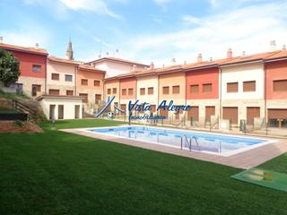 Maison jumelée à Briones. Ficha 6115 chalet adosado con piscina comunitaria