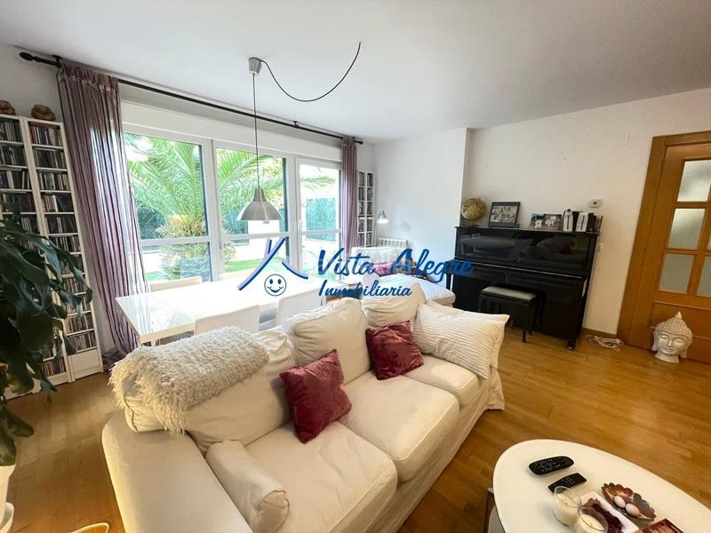 Foto 11946555-4798-4b81-9295-896b39ad2f72. Maison jumelée avec chauffage parking dans Haro