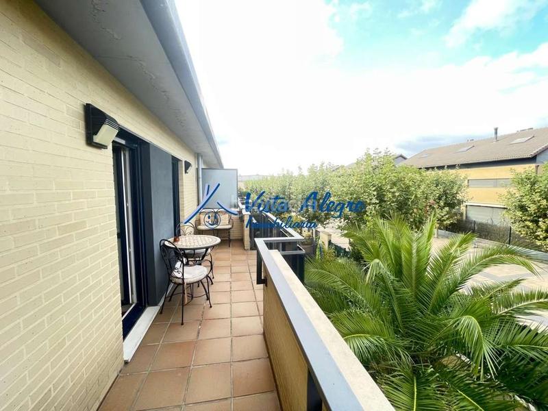 Foto 379b7b70-f667-4939-8a42-9b88fbdd2eb8. Maison jumelée avec chauffage parking dans Haro