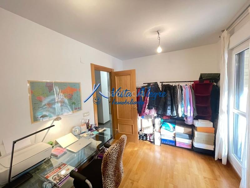 Foto 4893b08c-302e-4d45-a3b8-d290b9fe8a28. Maison jumelée avec chauffage parking dans Haro