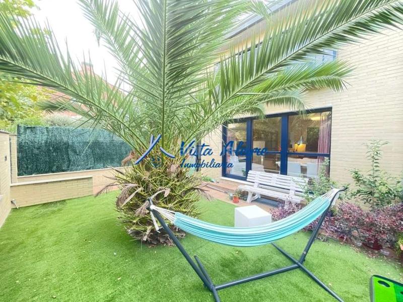 Foto 98fd03a4-3f57-465d-8879-e7bfab557420. Maison jumelée avec chauffage parking dans Haro