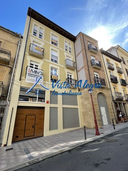 Foto c3881b1d-3fcb-4352-85e9-793c833cd559. Dúplex amb calefacció aparcament a Haro
