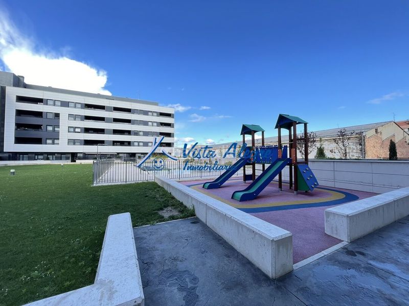 Foto 2c29a3e7-1af5-41f9-b835-9634ad9654e5. Apartament amb calefacció aparcament piscina a El Arco Logroño