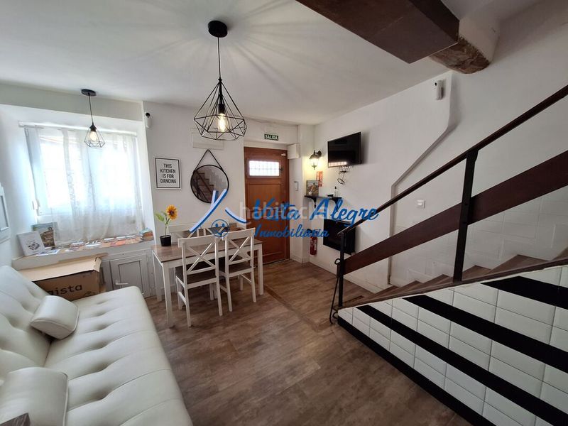 Foto 0e4efae4-3ceb-4e31-bb23-98f20e7e9582. Casa amb calefacció a Haro