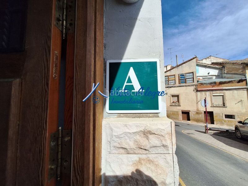 Foto f574e320-5d51-43b0-8408-799256d7f087. Casa amb calefacció a Haro