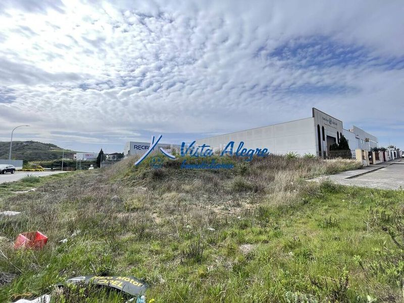 Foto f0cd35e5-7767-4151-b3c0-b387c5a7379e. Area edificabile industriale in Haro