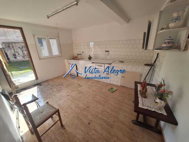 Foto 7980eb92-794d-4340-a6b2-f613b447747d. Casa amb aparcament a Zarratón