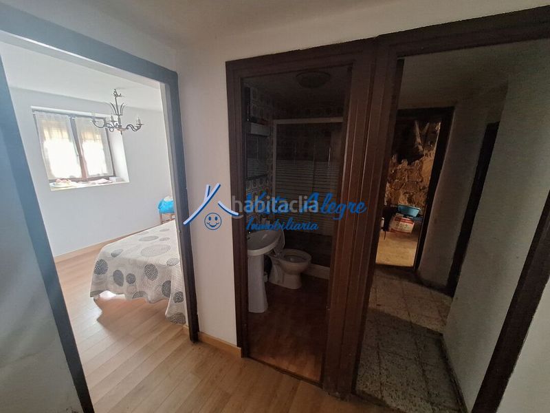 Foto cf9a8e3a-acfd-45cd-80d7-40200d51ad07. Casa amb aparcament a Zarratón