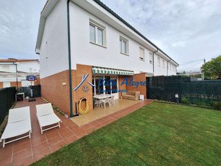 Maison jumelée  Paseo cihuri. 32526225 chalet adosado en esquina con piscina comunitaria