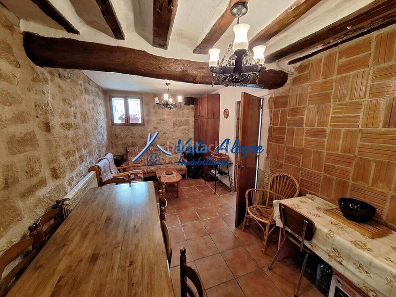 Foto 138923a4-47d6-4b50-90bf-5f497579f417. Casa amb calefacció a Ollauri