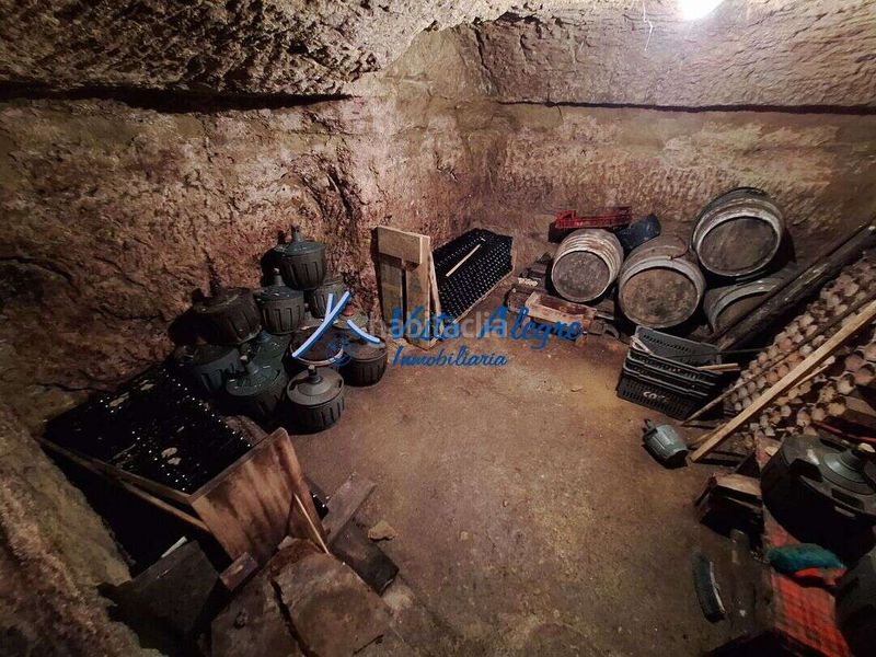 Foto b428be22-8500-42df-87e8-ea8942e0fbf0. Casa amb calefacció a Ollauri