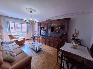 Flat  Calle donantes de sangre. 32746245 piso de 3 habitaciones con terraza, garaje y trastero e