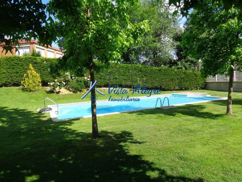 Foto be9c09b6-8418-422c-b44c-eadcd1ab8372. Pis amb calefacció aparcament a Haro