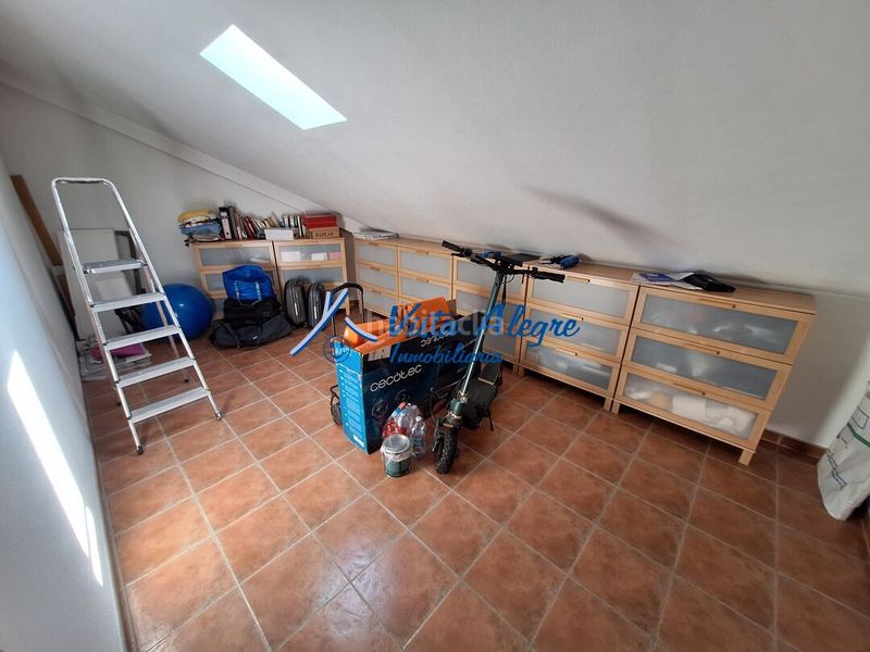 Foto e8360b21-27d7-48c2-9f29-0d1a1ae9e816. Pis amb calefacció aparcament a Haro