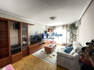 Flat  Calle donantes de sangre. Ficha 3302  6253 piso 3 dormitorios centro ciudad