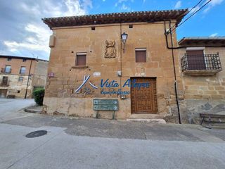 Maison  Travesía san martín. 33096255 casa de pueblo con patio y cochera