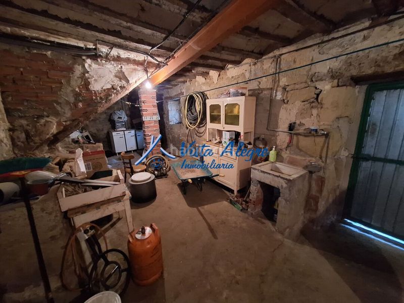 Foto 727e6b06-14b1-4d93-834d-1c99f14679ad. Casa amb calefacció aparcament a Gimileo
