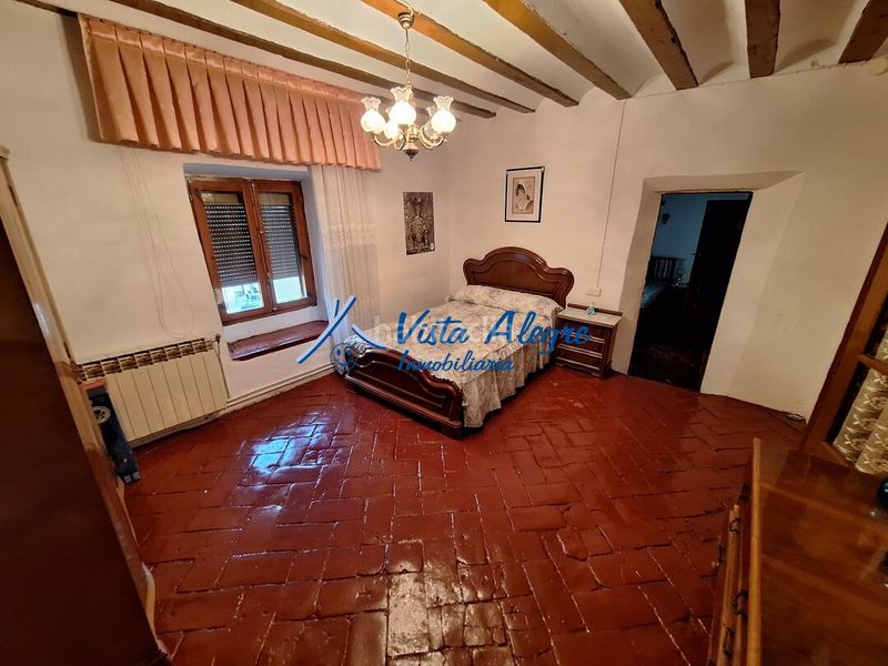 Foto 7a876fcc-9b31-405c-99dd-a6304523b75b. Casa amb calefacció aparcament a Gimileo