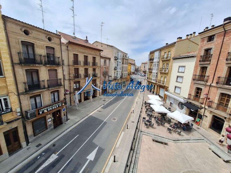 Foto 222ae8ce-24b5-4d9b-a736-9e5b7b88180b. Apartament amb calefacció a Haro