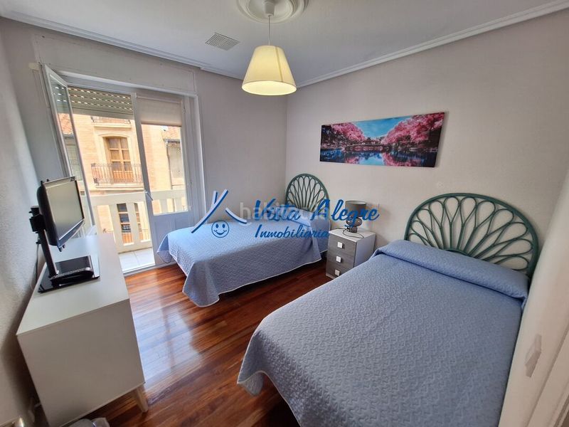 Foto f974456d-824a-47f7-b572-0cd00515ed6a. Apartament amb calefacció a Haro