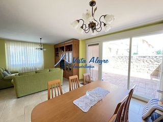 Casa a schiera  Calle severo ochoa. Ficha 3281  6251 chalet adosado con jardín