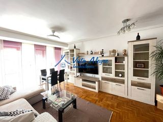 Piso  Calle siervas de jesús. Ficha 3328  6274  vivienda 3 dormitorios con trastero
