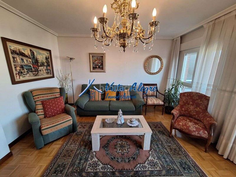 Foto 4d30e3a8-cfbd-4600-8efe-f7846968f460. Apartament amb calefacció aparcament a Haro