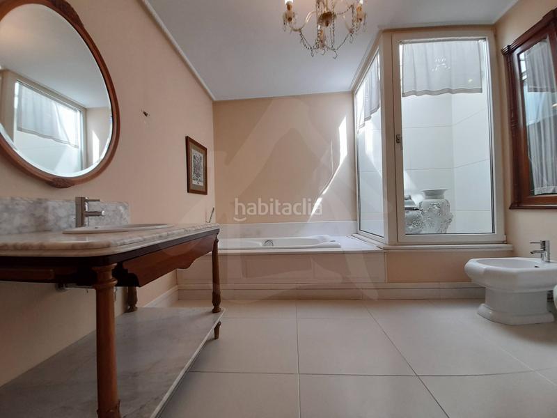 Foto 05e5f52f-70d4-4284-9637-b2c4d21c79c6. Casa diseñada para vivir en ella! en Avenida Madrid Logroño