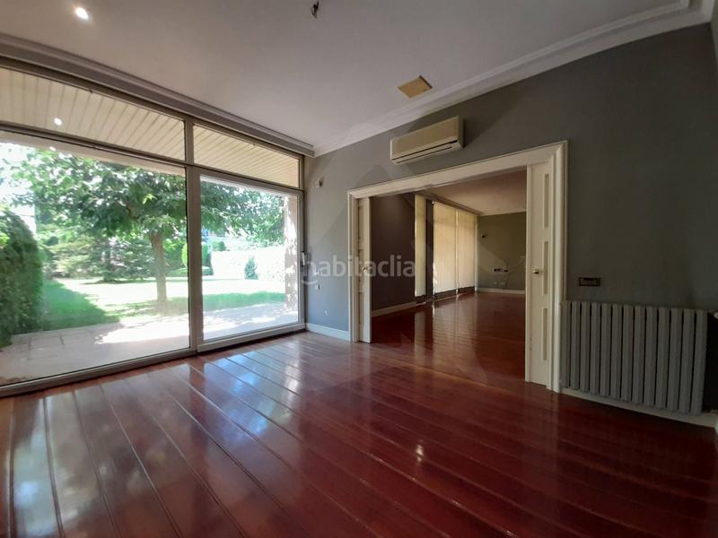 Foto 2d9ae2f4-6760-48a0-a5c9-f76c2cda2d74. Casa diseñada para vivir en ella! en Avenida Madrid Logroño