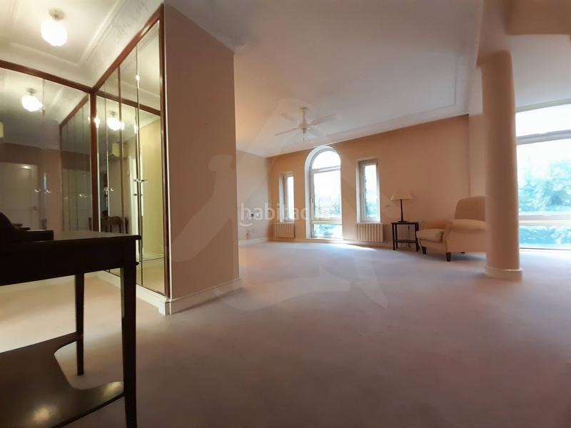 Foto 37489e87-4577-46f2-9d5e-425fe5721d83. Casa diseñada para vivir en ella! en Avenida Madrid Logroño