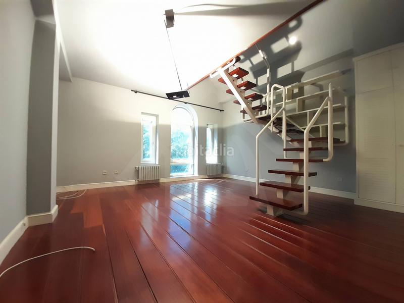 Foto 78bd57b1-5e63-49c0-a701-c1e1f552ee6d. Casa diseñada para vivir en ella! en Avenida Madrid Logroño