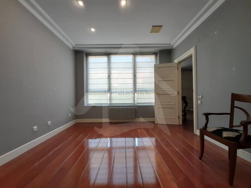 Foto cab23d5d-5ac2-4fad-a3a3-fc6526e779d5. Casa diseñada para vivir en ella! en Avenida Madrid Logroño