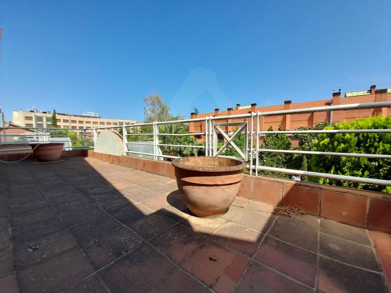 Foto db04254b-3af3-4473-85c3-d80f6ca7ea67. Casa diseñada para vivir en ella! en Avenida Madrid Logroño