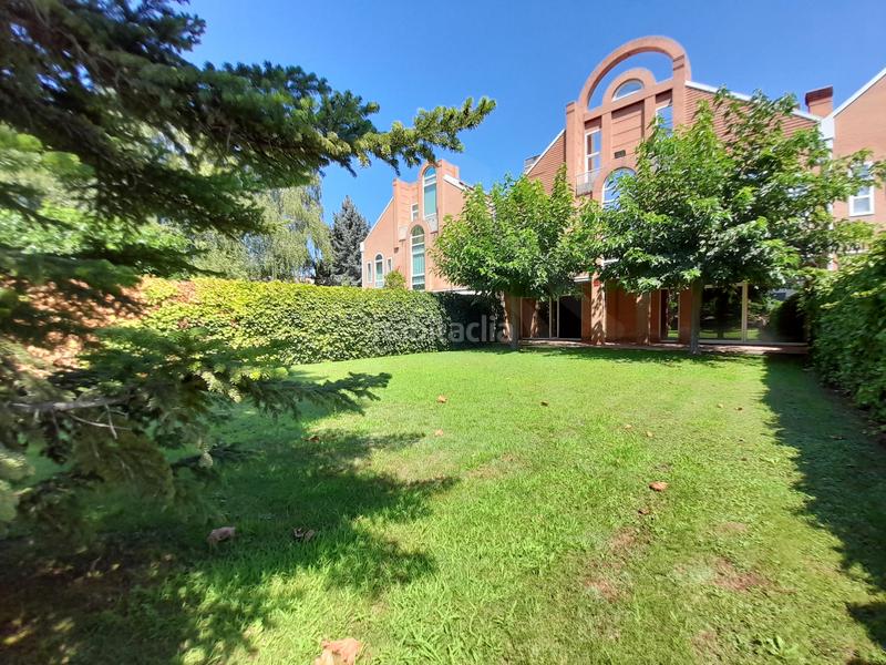 Foto f5c054da-d54e-442b-b148-3a96dc68c882. Casa diseñada para vivir en ella! en Avenida Madrid Logroño