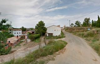 Casa a Albelda de Iregua. Edificición en suelo industrial agrario