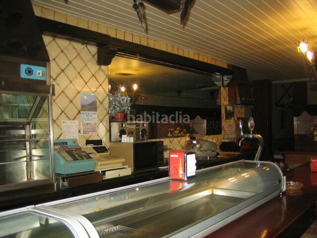 Foto e84fe7be-3fa5-49ef-ba67-d0583d6ac7a9. Local comercial a Jesuitas Logroño