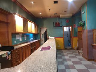 Local commercial  Logroño - cl gran via juan carlos i. Local en venta junto a gran vía. 82 m2  semisótano. excelente ub