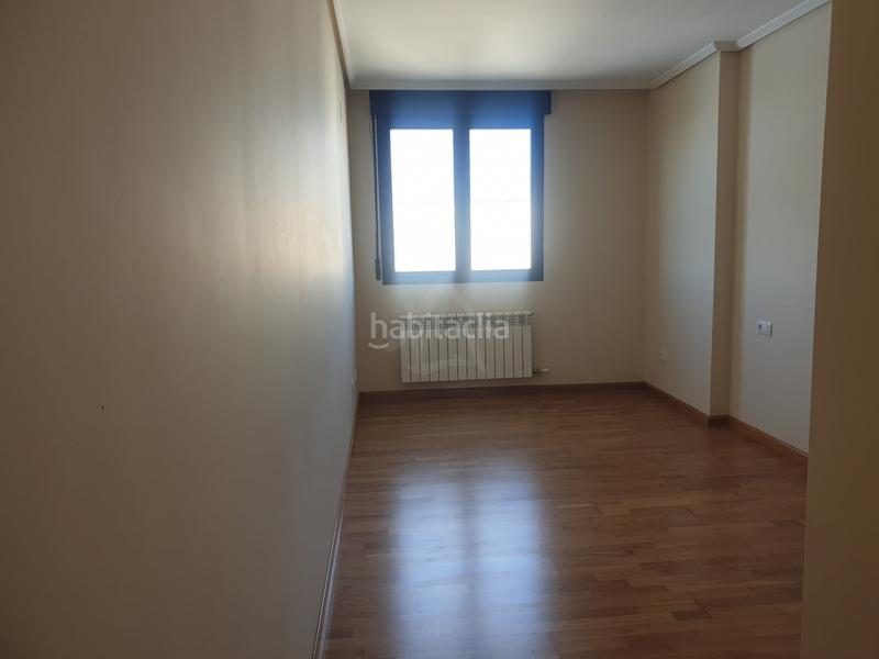 Foto 230a35e8-ce8b-4c7f-a155-f156c4fd366f. Piso , se encuentra este espectacular piso a estrenar en venta que te está esperando para que lo descubras. con una distribució en Viana