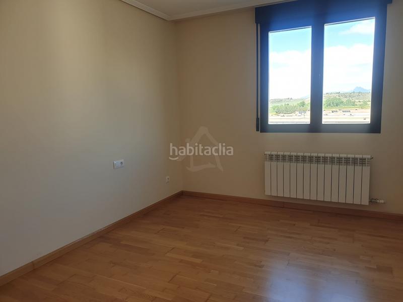 Foto e868b13b-9e88-4076-b261-d4600f056f8d. Piso , se encuentra este espectacular piso a estrenar en venta que te está esperando para que lo descubras. con una distribució en Viana