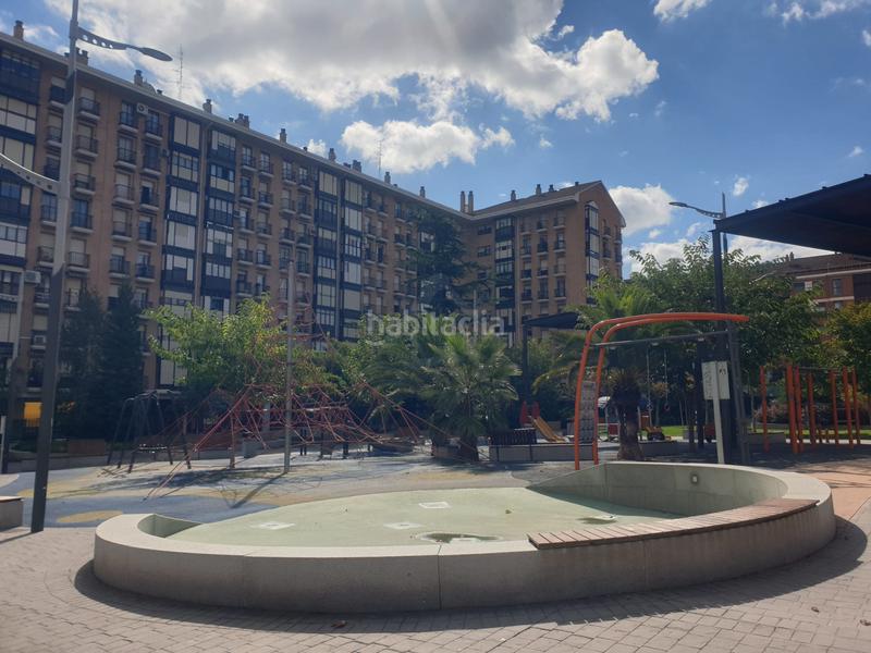 Foto e35f6fe9-f161-46be-ab07-197aa5952ecd. Pis amb calefacció aparcament piscina a Cascajos - Piqueras Logroño