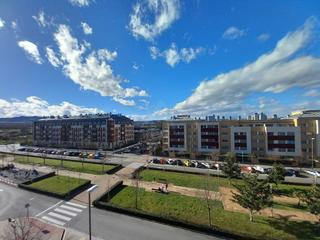 Pis  Logroño - av moncalvillo. Te gustaría vivir en la guindalera dentro de un residencial con